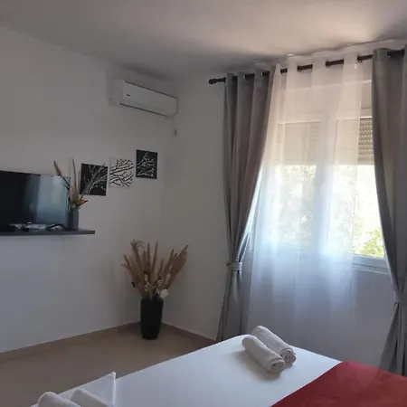 Ermali * Ksamil